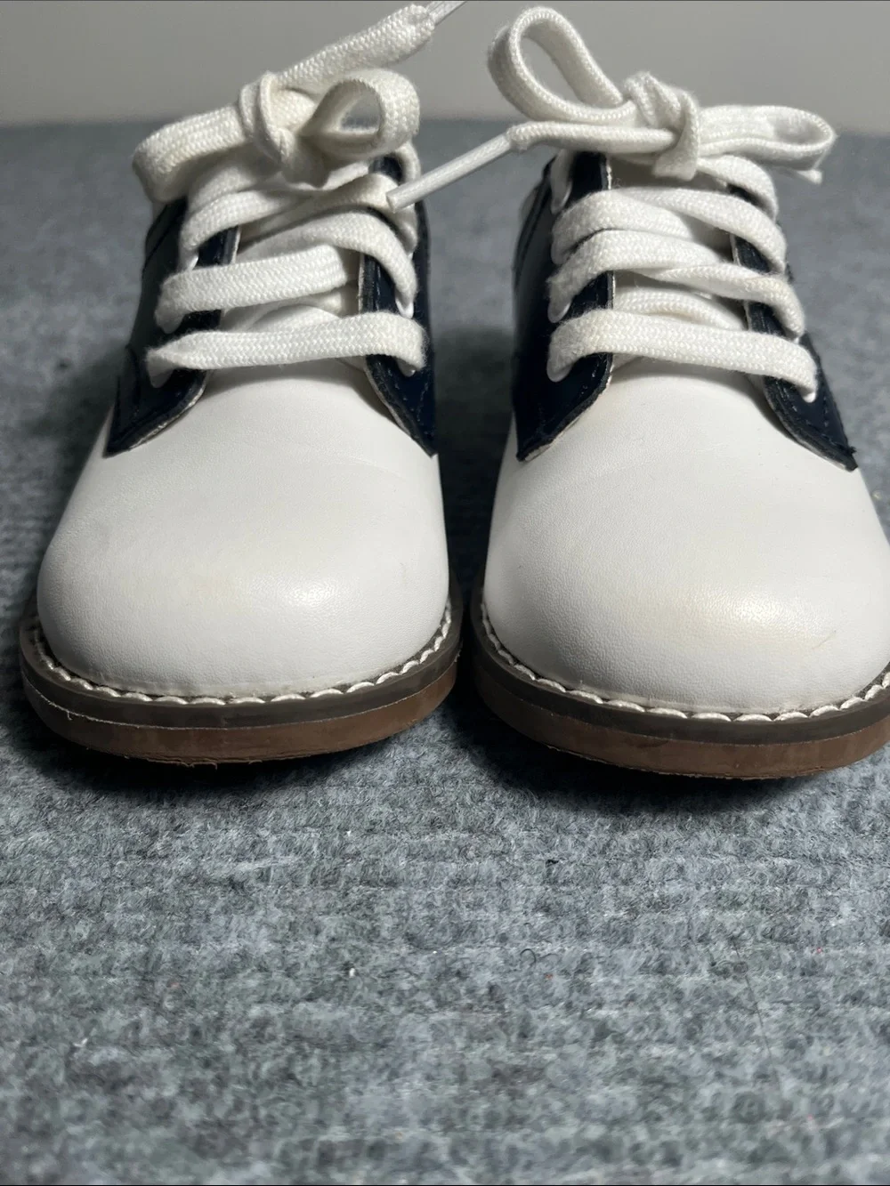 FootMates White and Navy Kids Lace-Up Shoes